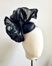 Alania - Black Leather and Silk Fascinator