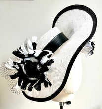 Marlo - Black & White Hat