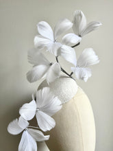 Pippa - White Floral Fascinator