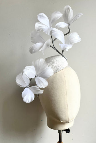 Pippa - White Floral Fascinator