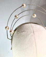 Edwina - Pearl Halo Crown - MM1056