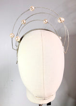 Edwina - Pearl Halo Crown - MM1056