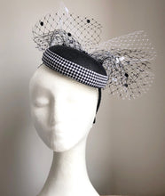 Freddie - Black & White Button Hat - MM408