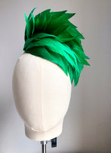 Khat - Emerald Feather  Fascinator - MM429