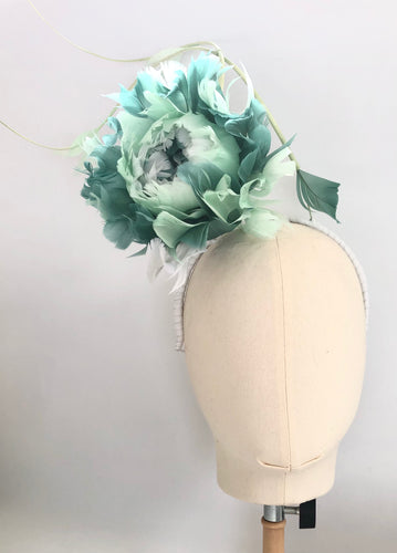 Shellie - Green Feather Flower Fascinator  - MM698